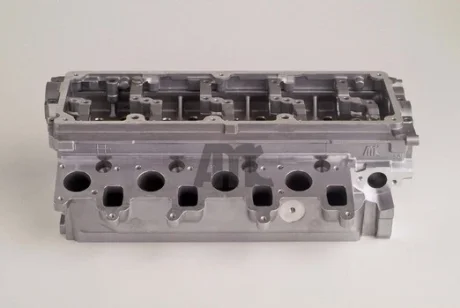 Головка блоку циліндрів VW Caddy 1.6TDI 10- AMC 908701