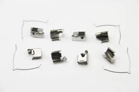 Монтажний набір гальмівних колодок передн TOYOTA CAMRY, CARINA E VI, CELICA, COROLLA, MR2 II, PICNIC, RAV 4 I 1.3-3.0 12.89-09.02 AUTOFREN D42610A