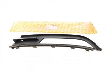 Вставка бампера (під протитуманку) VW Passat 14- Л. Autotechteile 385 3035