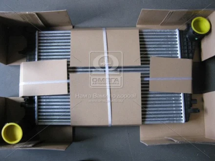 AVA VW Інтеркулер Audi A3, Caddy III, Golf V, Passat, Touran, Skoda Octavia III 1.9/2.0 AVA COOLING VNA4268