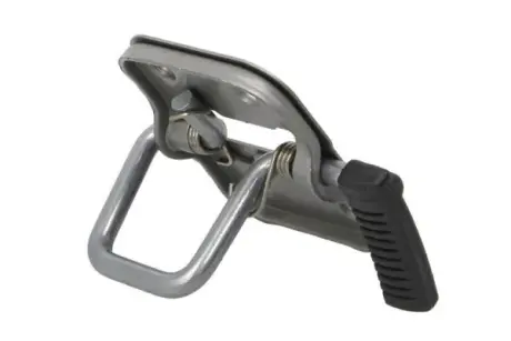 Замок капота (нижня частина) VW JETTA IV, PASSAT B7, PASSAT B8 04.10-01.19 BLIC 6010011568424P