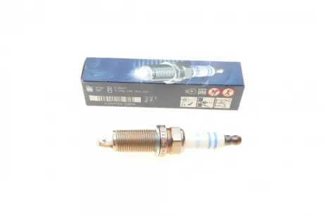 Свічка запалювання Jeep Grand Cherokee 4.7 V8 05-10 BOSCH 0 242 229 764