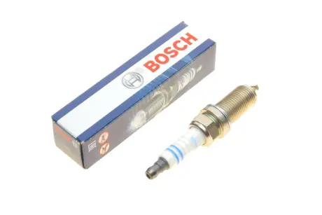 Свічка запалювання Toyota Aygo 1.0 05- BOSCH 0 242 230 607