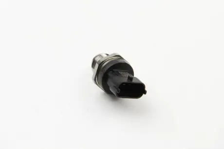 Датчик тиску (CR) FIAT OPEL MAN VOLVO BOSCH 0281006053