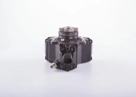 Насос паливної системи MERCEDES SPRINTER 2-T (B901, B902), SPRINTER 3,5-T (B906), SPRINTER 3-T (B903), SPRINTER 4-T (B904) 2.1D 04.00-12.09 BOSCH 0 445 010 272