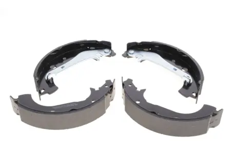 Тормозные колодки BOSCH 0 986 487 957