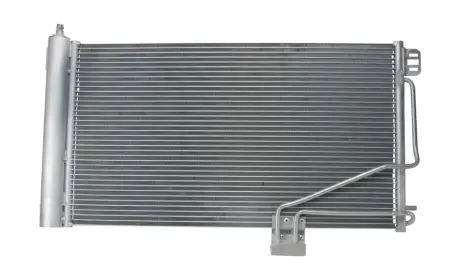 DB Радіатор кондиціонера (конденсатор) з осушувачем W203 00- BOSCH 1986AD2105