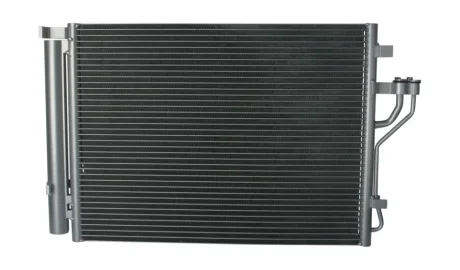 HYUNDAI Радіатор кондиціонера (конденсатор) з осушувачем ix35, Kia Carens IV, Sportage 10- Bosch 1986AD2133
