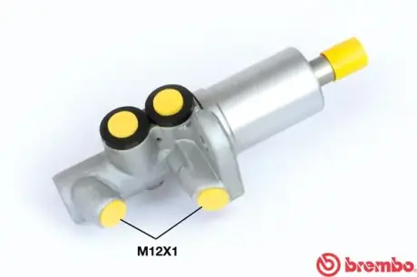 Гальмівний циліндр головний BREMBO M06 018