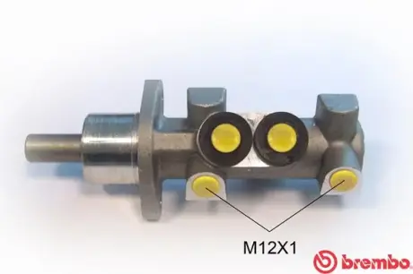 Гальмівний циліндр головний BREMBO M85 045