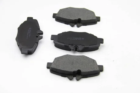 Гальмівні колодки пер. MB E-клас (W211) 03-09 Bremsi BP3020