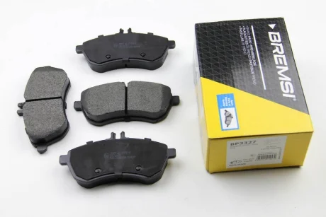 Гальмівні колодки пер. MB W204 07-14 (TRW) Bremsi BP3327
