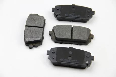 Гальмівні колодки зад. KIA Carens 07> Bremsi BP3359