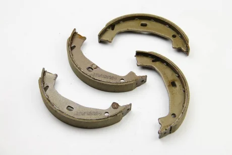 Колодки ручного гальма BMW 1(E81,E82,E88) 06-13/3(E46,E90) 99-11/Z4 03-09 (ATE) Bremsi GF0079