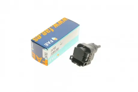 Вимикач світла гальма AUDI A3, R8 SEAT ALTEA, ALTEA XL, CORDOBA, IBIZA III, IBIZA IV, IBIZA IV SC, LEON, TOLEDO III SKODA FABIA I, FABIA I PRAKTIK, FABIA II, OCTAVIA II, ROOMSTER 07.96-07.15 FAE 24763