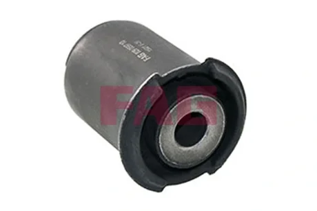 Сайлентблок важеля (переднього/знизу/спереду) Landrover Discovery III/Range Rover Sport 04- (попер.) FAG 829 0597 10