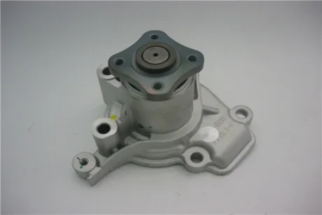 HYUNDAI Помпа воды Elantra,Coupe,Matrix 1.8-2.0 00- GMB GWHY-42A