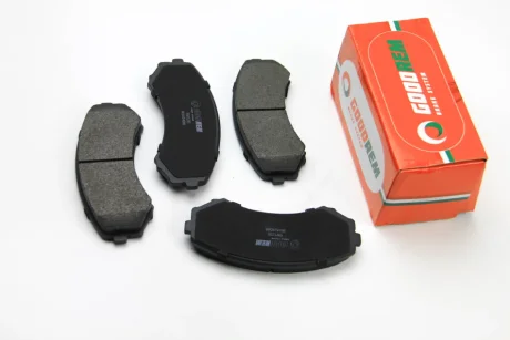 Гальмівні колодки пер. Mitsubishi Grandis 04-11/Pajero 90- (sumitomo) Goodrem RM1235
