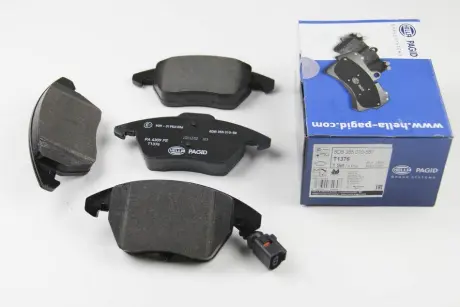 Тормозные колодки HELLA 8DB 355 010-581