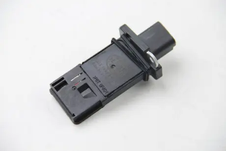 Витратомір повітря (4 pin, картрідж) VOLVO S80 II, V70 III CITROEN JUMPER II FIAT DUCATO FORD GALAXY II, GALAXY MK II, MONDEO IV, S-MAX, TOURNEO CONNECT, TRANSIT, TRANSIT CONNECT 1.4-3.2D 09.98- HELLA 8ET 009 142-581