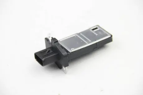 FORD Витратомір повітря B-Max,C-Max,Fiesta VI,Focus II,III,Mondeo IV 1.6 04- HELLA 8ET 009 142-591