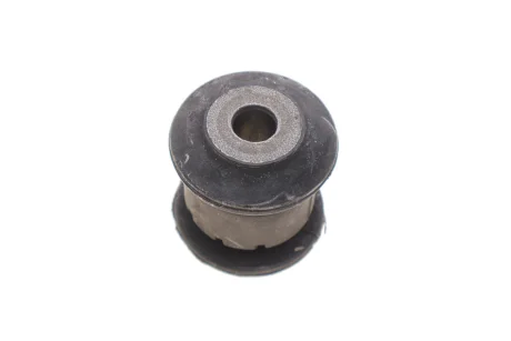 Сайлентблок важеля (переднього/знизу/спереду) VW Caddy/Audi/Seat/Skoda/ 03- Hutchinson 590183