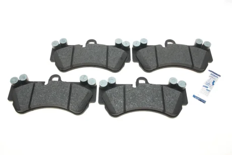 Колодки гальмівні (передні) Porsche Cayenne 02-10/VW Touareg 02-18/MB G-class (W463) 18- Icer 181620