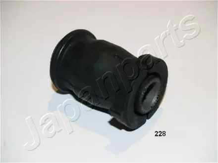 TOYOTA С/б переднього важеля Avensis 03- JAPANPARTS RU-228