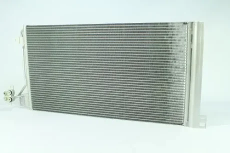 VW Радіатор кондиціонера (конденсатор) з осушувачем T5 03 Kale 376300