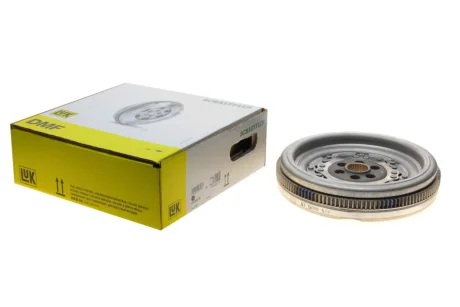 Маховик LuK 415 0895 09