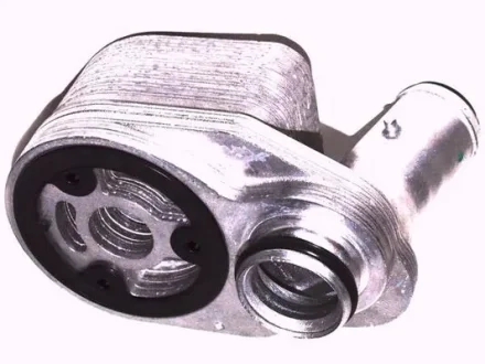 Масляний радiатор MAHLE / KNECHT CLC 119 000S