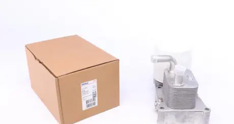 Радіатор охолодження мастила двигуна MAHLE / KNECHT CLC 191 000S