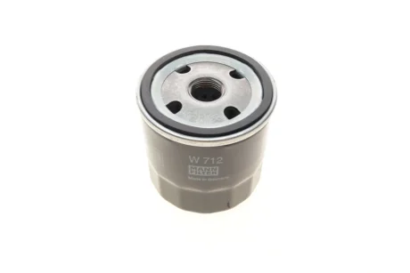 Фільтр масляний Opel Kadett/Ascona/Rekord 1.0-2.4i 62-00 (бензин) Mann W 712