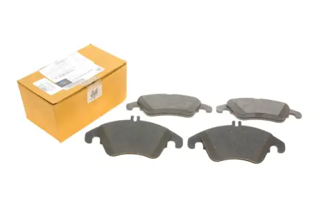 Тормозные колодки MERCEDES-BENZ 000420900490