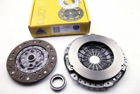 Комплект зчеплення з вижимним Omega B 2.0 i 94-00 (215mm) National CK9452