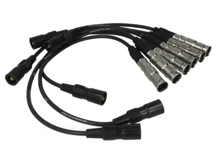 Комплект проводів запалювання AUDI 100 C4, 80 B4, A4 B5, A6 C4, A6 C5, A8 D2, CABRIOLET B3, COUPE B3 2.4/2.6/2.8 12.90-01.05 NGK 0504