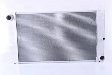 Радіатор охолоджування NISSENS 60762