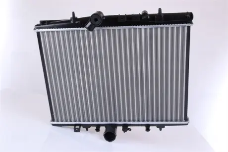 Радіатор охолоджування NISSENS 61294A