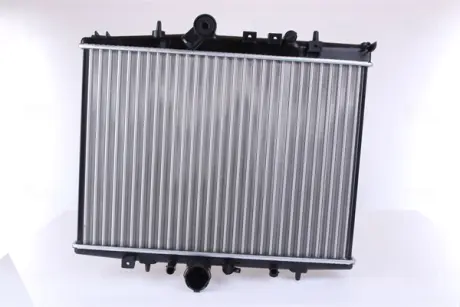 Радіатор охолоджування NISSENS 61295A