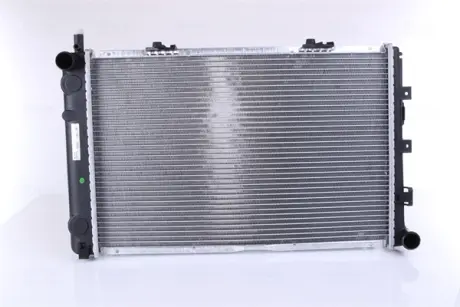 Радiатор NISSENS 62671A