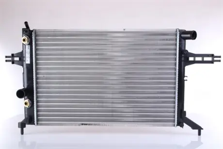 Радіатор охолоджування NISSENS 63248A