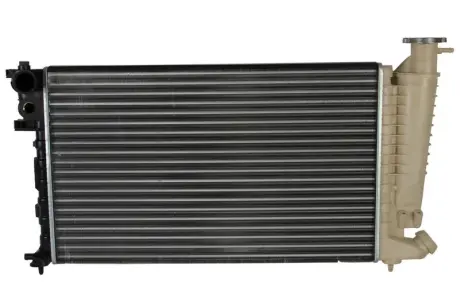 Радiатор NISSENS 635181