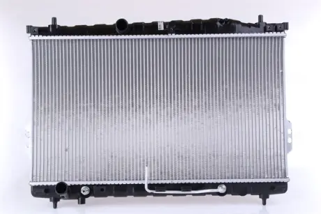 Радіатор охолоджування NISSENS 67033