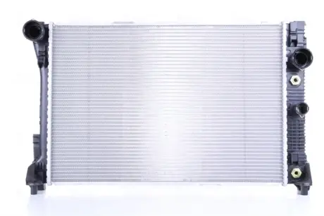 Радіатор охолоджування NISSENS 67161