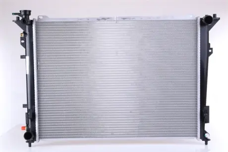 Радіатор охолоджування NISSENS 67507