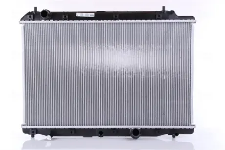 Радіатор охолоджування NISSENS 68602A