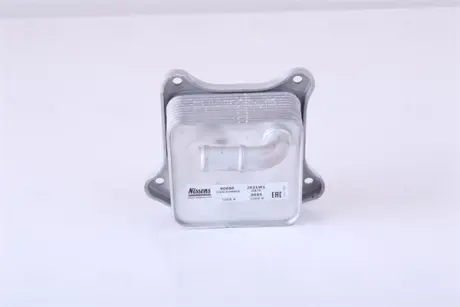 Радіатор масляний NISSENS 90680