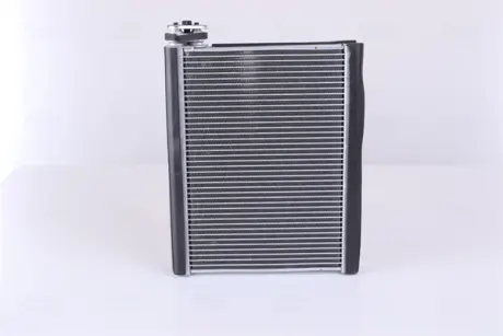 Випарювач кондиціонера NISSENS 92368