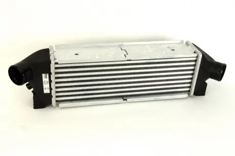 Інтеркулер TRANSIT6 20TDi MT 02-06 NISSENS 96642