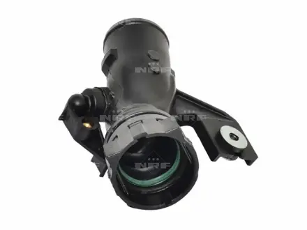 Фланець системи охолодження Nissan Qashqai 1.5 dCi 06-13 NRF 166264
